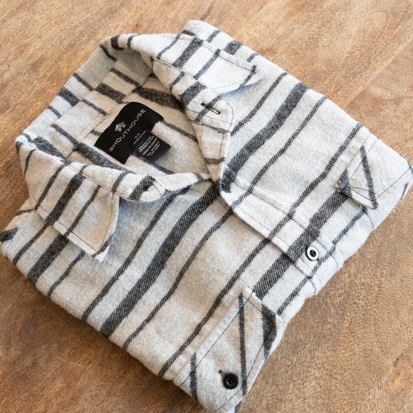 Men’s Medium Shouthouse long sleeve button up Grey Striped Flannel Super Soft - Picture 8 of 9